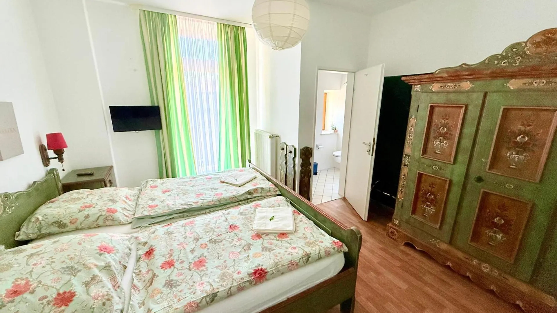 Pension Casa Tempora Munich Guest house