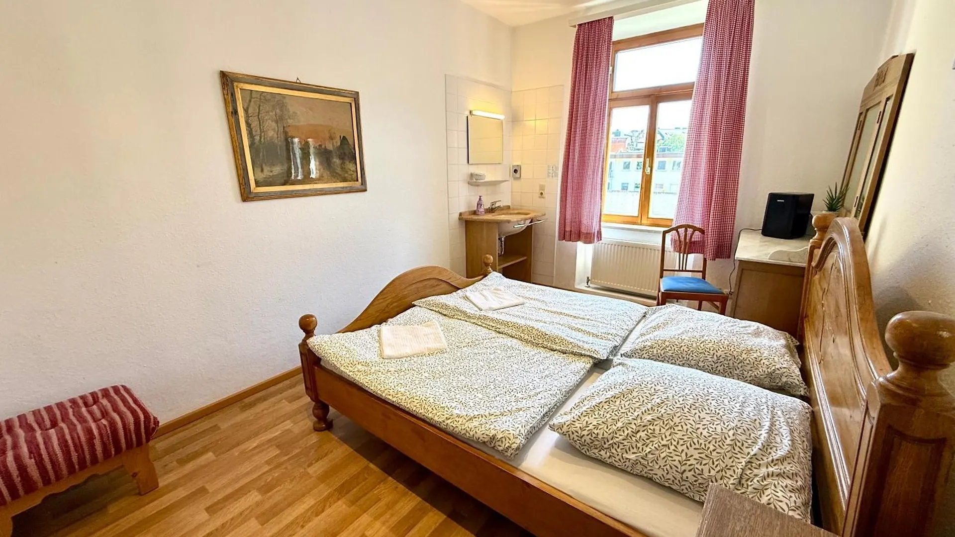 Pension Casa Tempora Münih 0*,